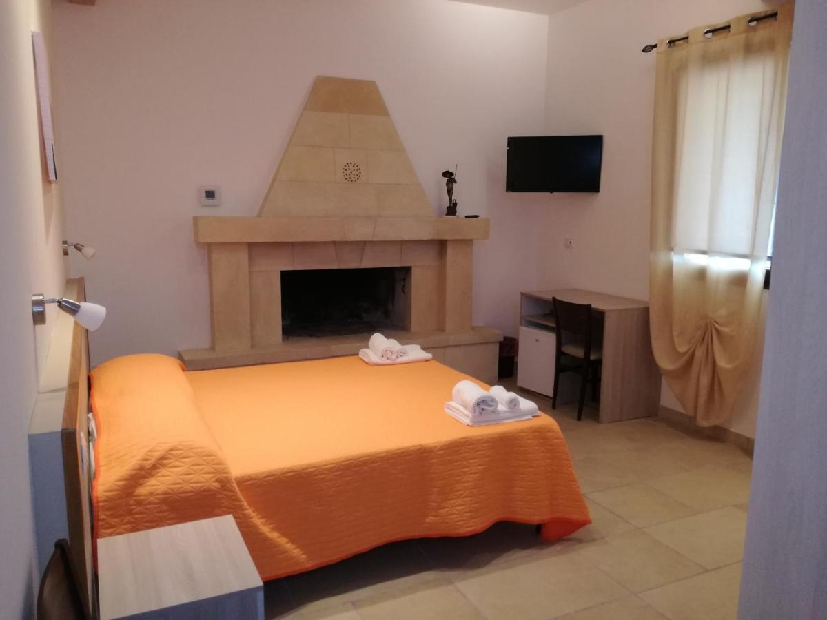 B&B Hotel Helios Uggiano La Chiesa Eksteriør billede