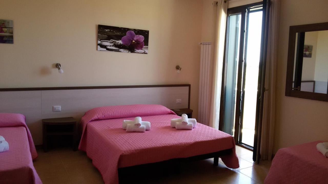 B&B Hotel Helios Uggiano La Chiesa Eksteriør billede