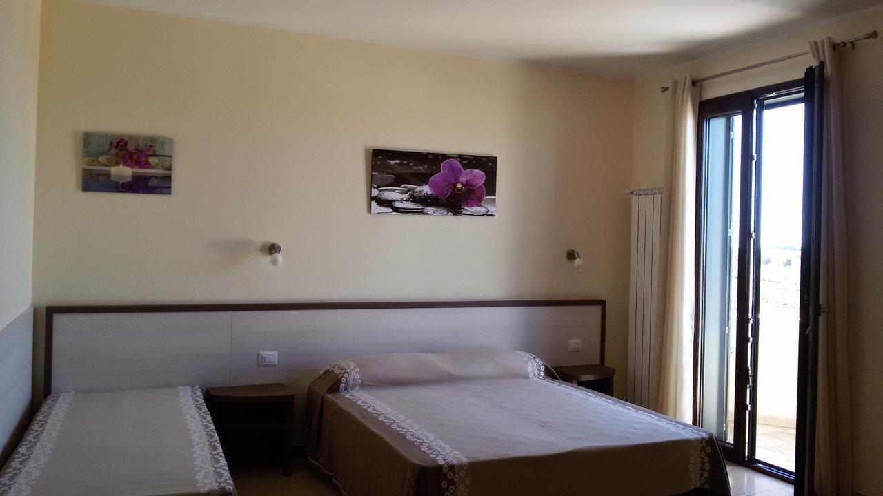 B&B Hotel Helios Uggiano La Chiesa Eksteriør billede