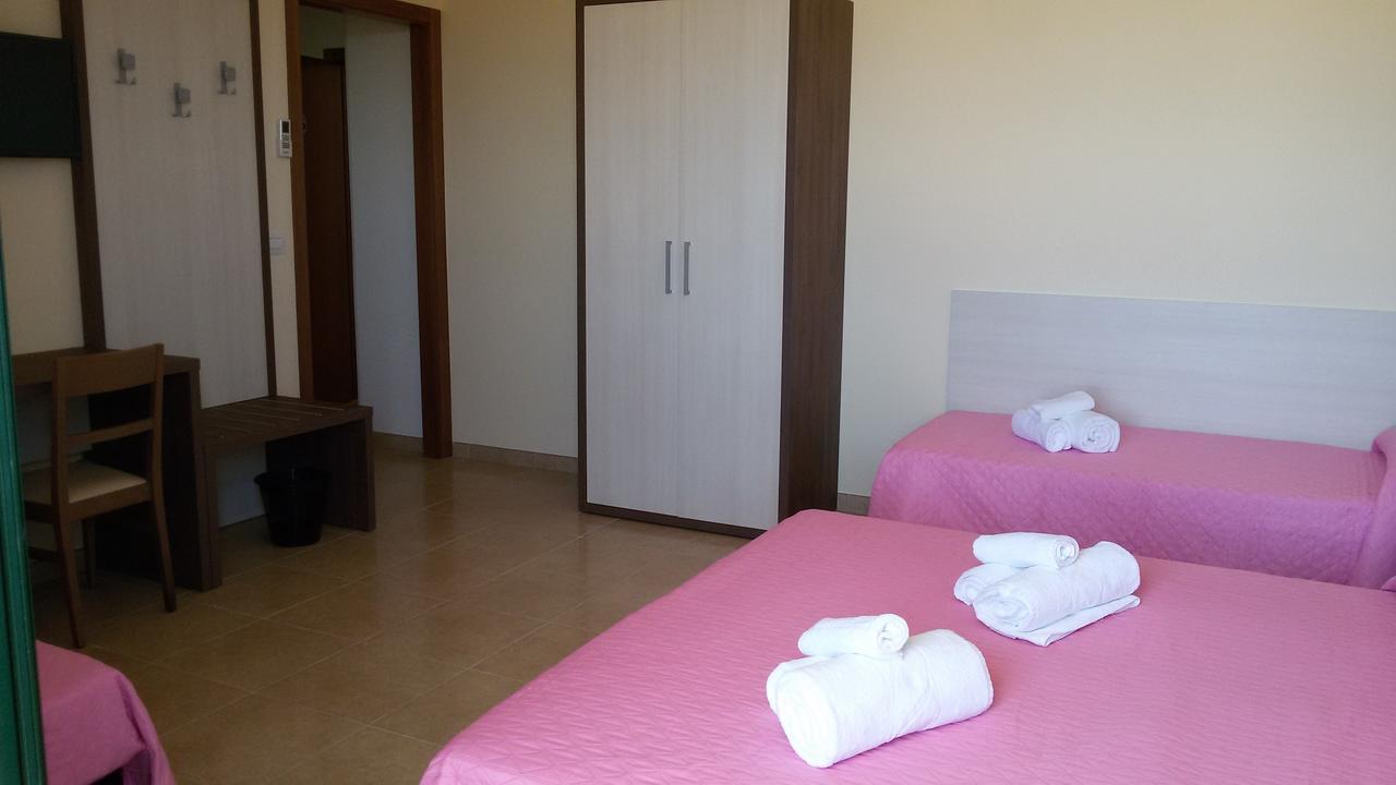 B&B Hotel Helios Uggiano La Chiesa Eksteriør billede
