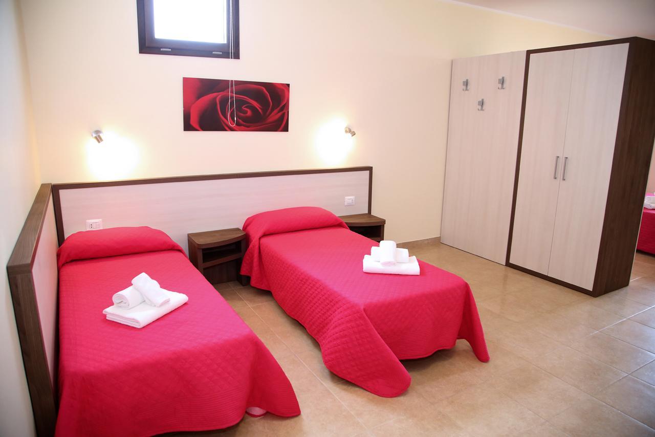 B&B Hotel Helios Uggiano La Chiesa Eksteriør billede